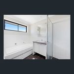 Rent 6 bedroom house in Gold Coast