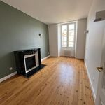Rent 3 bedroom apartment of 95 m² in Niort