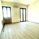 Affitto 5 camera appartamento di 140 m² in San Benedetto