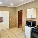 Rent 4 bedroom house of 1983 m² in Johannesburg