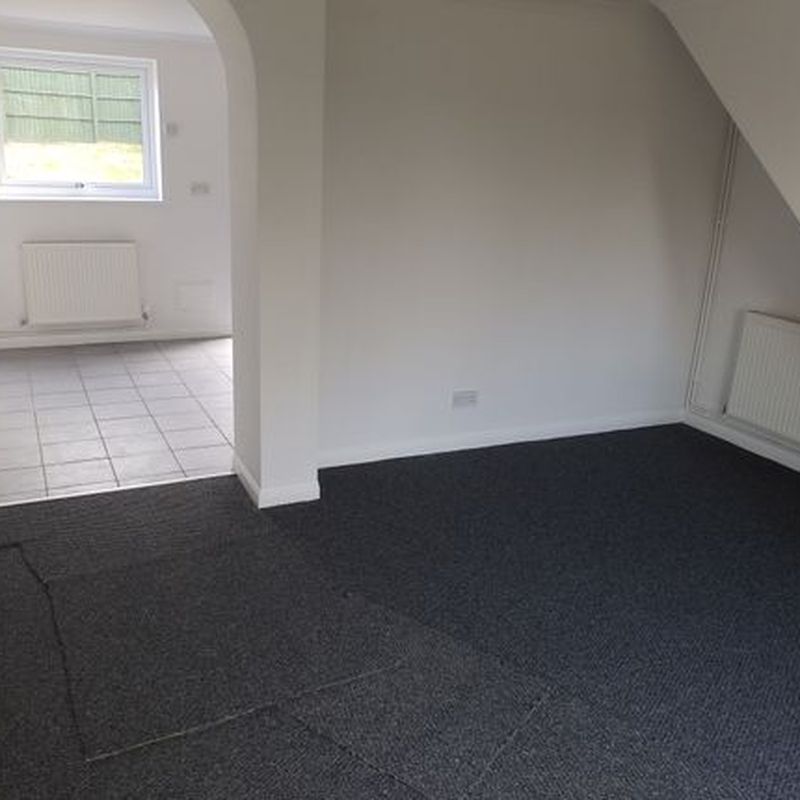 Town house to rent in Byron Close, Fleckney LE8