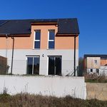 Rent 4 bedroom house of 107 m² in Le Mans