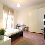 Rent a room of 145 m² in Roma