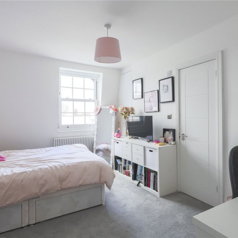 3 bed Flat/Apartment New Instruction York Way, Camden £3,750 PCM Fees Apply Barking and Dagenham