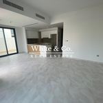 Rent 4 bedroom house of 242 m² in Dubai