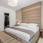 Najam 3 spavaće sobe stan od 95 m² u Ičići