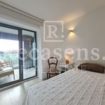 Rent 2 bedroom apartment of 132 m² in València