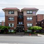 Rent 1 bedroom apartment in Ontario M4X 1K4