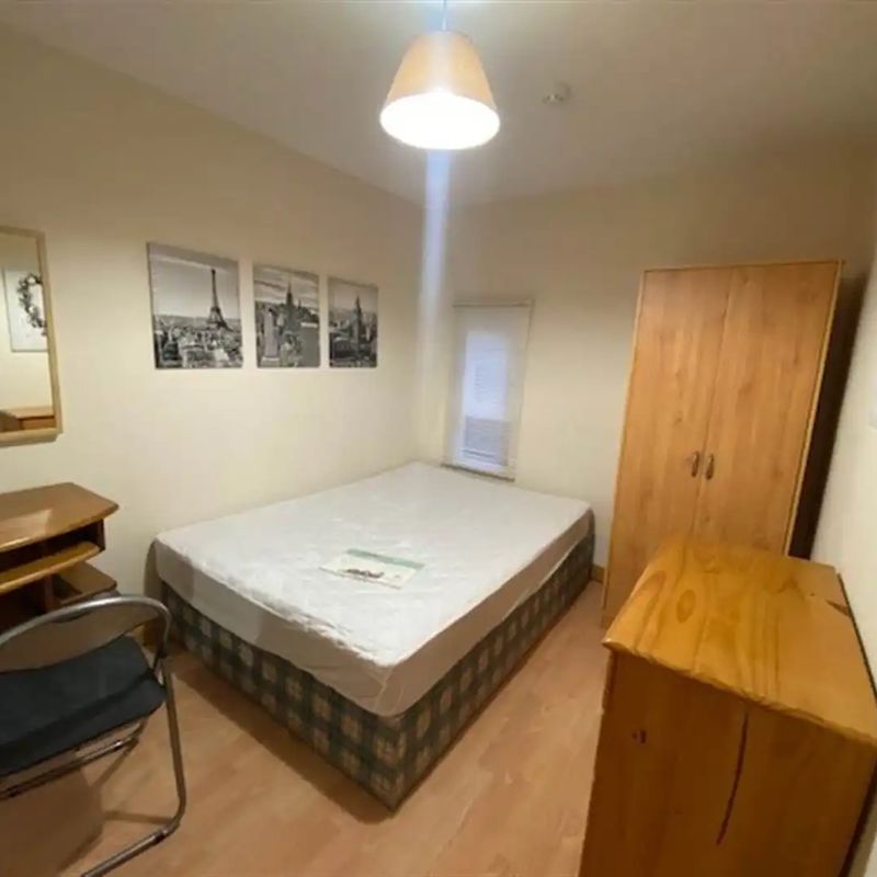 apartment for rent at 49B Sandhurst Gardens, Belfast, BT9 5AX, England