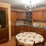 Affitto 1 camera appartamento di 150 m² in San Donato Val di Comino