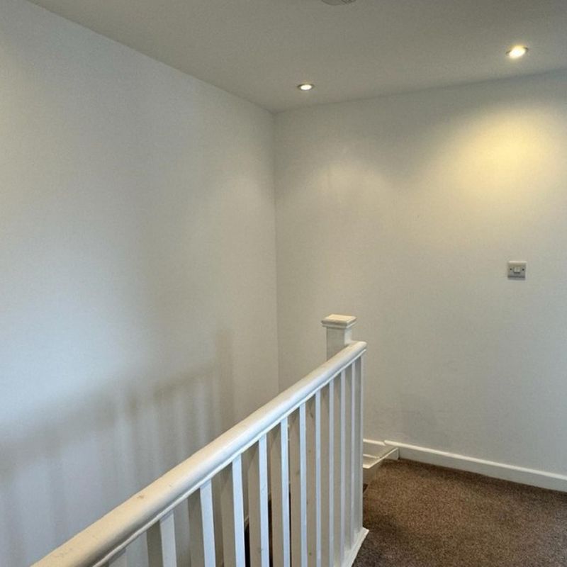 Cornerstone Road, 2 bedroom, Mid Terraced House North End
