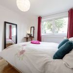 Rent 2 bedroom flat in New Malden