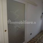 Affitto 4 camera appartamento di 115 m² in Montesilvano