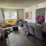 Rent 3 bedroom apartment of 201 m² in Van Nuys
