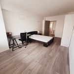 Appartement de 108 m² avec 4 chambre(s) en location à Toulon