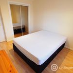 Rent 2 bedroom flat in Aberdeen