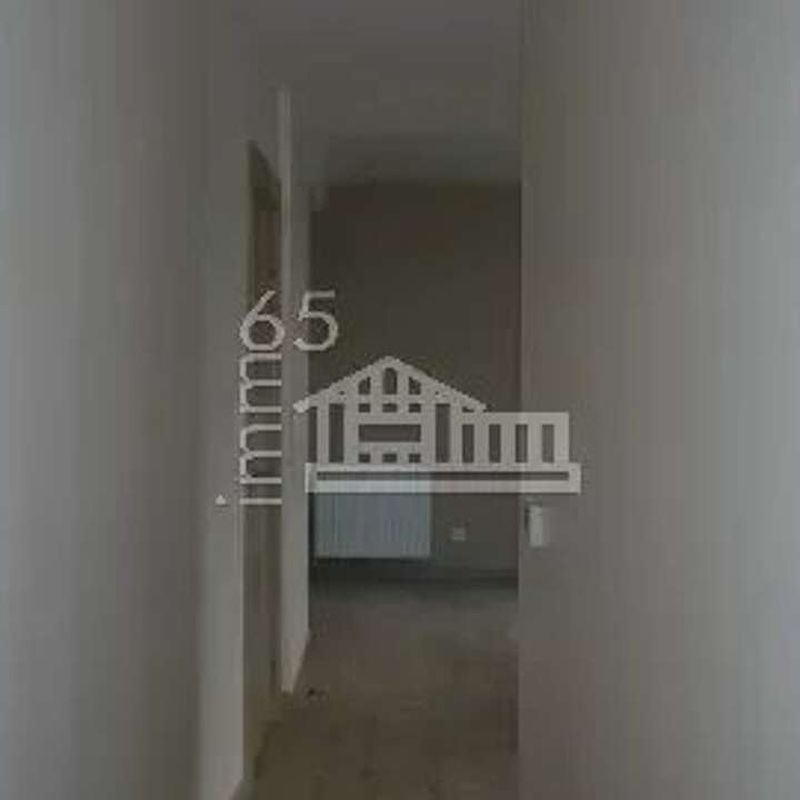Location appartement 3 pièces 55 m² Tarbes (65000)