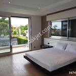 İzmir konumunda 7 yatak odalı 260 m² ev