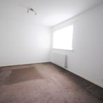 Rent 3 bedroom flat in Bangor