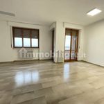 Affitto 3 camera appartamento di 120 m² in Cesano Boscone