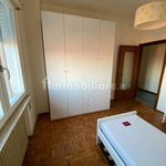 Affitto 5 camera appartamento di 80 m² in Adria