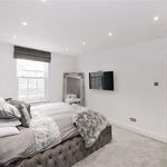 Rent 3 bedroom flat in Epping