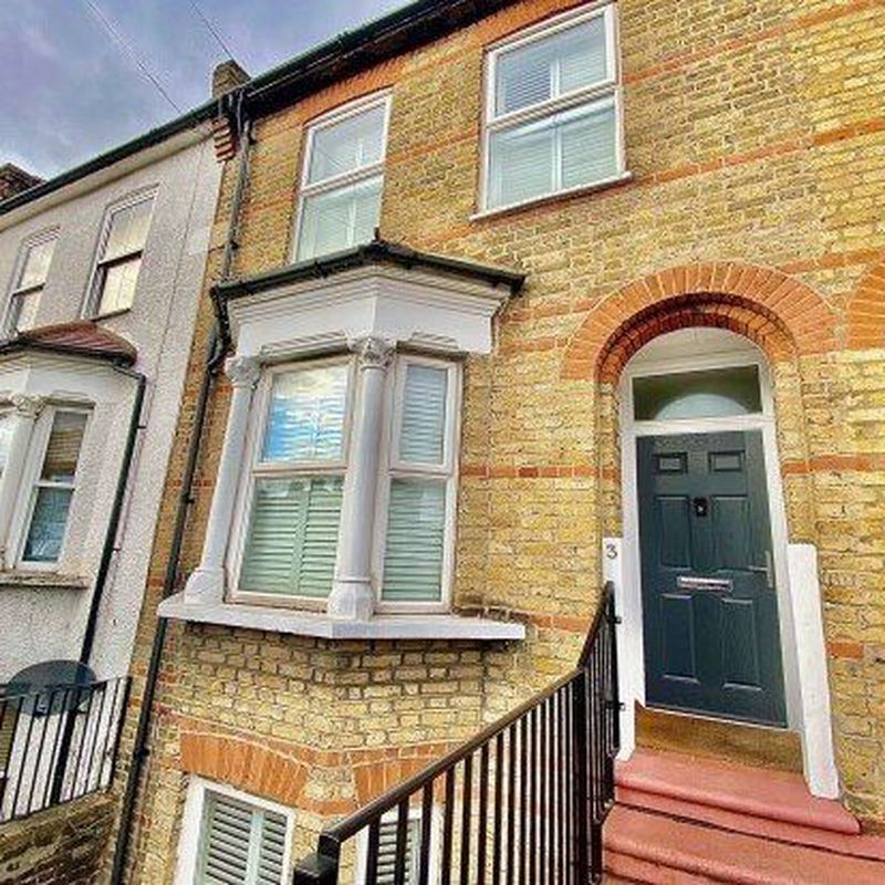 Property to rent in Gordon Road, London E18 Woodford Green