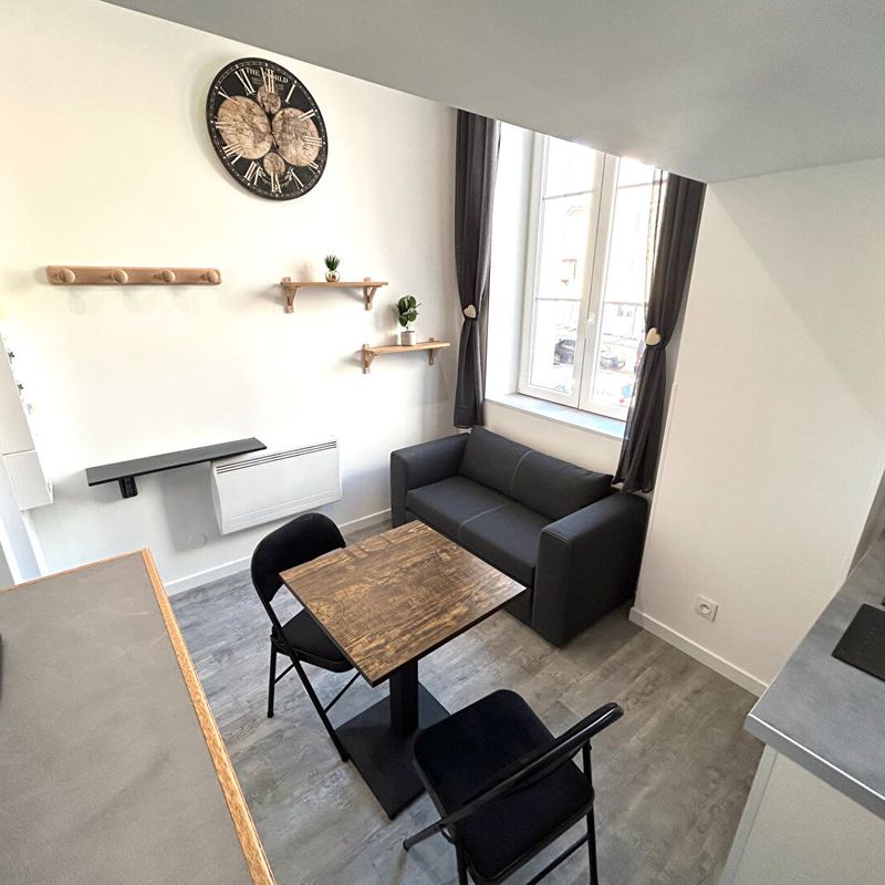 Appartement F1 16 m² AVEC MEZZANINE en location à SAINT ETIENNE Rochetaillee