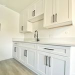 Rent 2 bedroom apartment of 900 m² in Fullerton