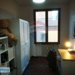 Affitto 6 camera appartamento di 120 m² in Bologna