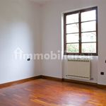 Affitto 5 camera casa di 300 m² in Bodio Lomnago