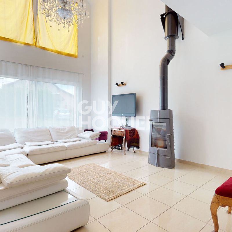 Magnifique  maison meublée de 155 m² à BEAUMONT