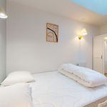 Rent a room of 337 m² in Lyon