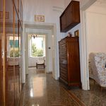 Affitto 2 camera appartamento di 74 m² in Genova