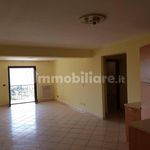 Affitto 3 camera appartamento di 78 m² in L'Aquila