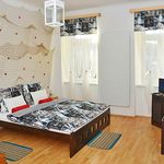 Rent 1 bedroom apartment of 52 m² in Praha