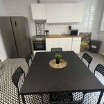 Rent a room of 163 m² in Madrid