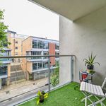 Rent 2 bedroom apartment of 71 m² in London