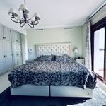 Rent 7 bedroom house of 450 m² in Marbella