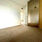 Rent 2 bedroom apartment in Broughton