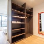 Huur 6 slaapkamer appartement van 106 m² in Ukkel