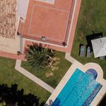 Rent 5 bedroom house of 650 m² in Estepona