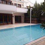 Ενοικίαση 6 υπνοδωμάτιο σπίτι από 540 m² σε Dionysos