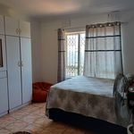 Rent 1 bedroom apartment in Chatsworth