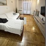 Rent 2 bedroom apartment of 85 m² in Veprinac