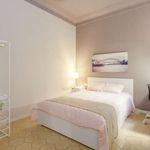 Rent a room of 189 m² in Barcelona