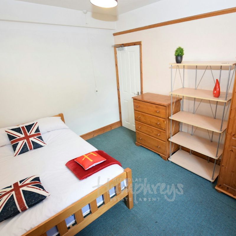 5 Bedroom Property For Rent in Northampton - £503 PCM Queens Park