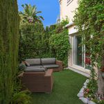 Rent 4 bedroom apartment of 289 m² in Marbella