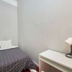 Rent 3 bedroom apartment of 8 m² in Lisbon