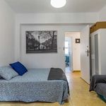 Rent a room of 80 m² in Valencia